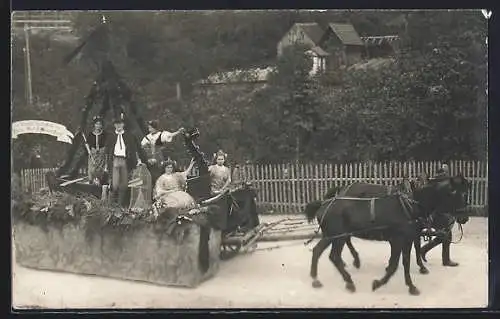 Foto-AK Calw, Wagen beim Festzug 1912