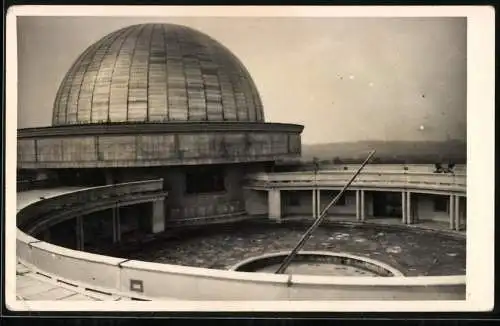 Fotografie unbekannter Fotograf, Ansicht Chorzow, auf dem Dach des Planetarium