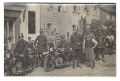 Fotografie Motorrad, deutsche Polizisten auf BMW Motorrad mit Beiwagen, Uniform, Tschako