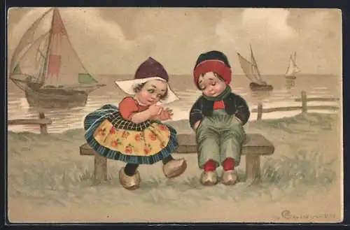 Künstler-AK E.Colombo: Junge und Mädchen mit Holzschuhen sitzen auf der Bank und schauen verlegen zu Boden