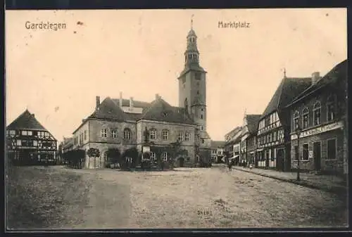 AK Gardelegen, Gasthaus F. W. Schultz am Marktplatz