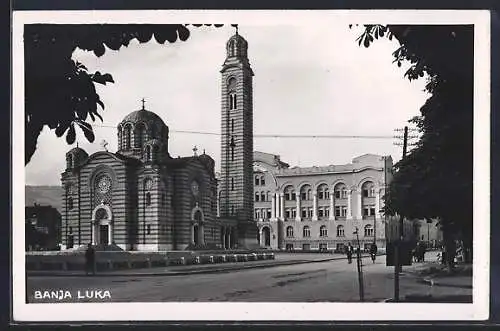 AK Banja Luka, Strassenpartie mit Kirche