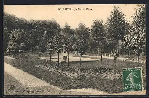 AK Doullens, Jardin du Musée