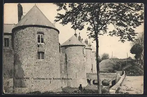 AK Péronne, Le Château et les Anciens Remparts