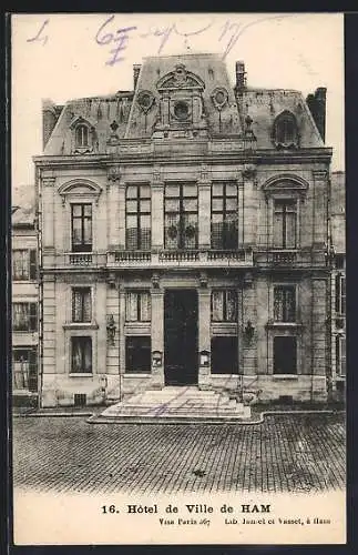AK Ham, Hôtel de Ville élégant avec son architecture classique