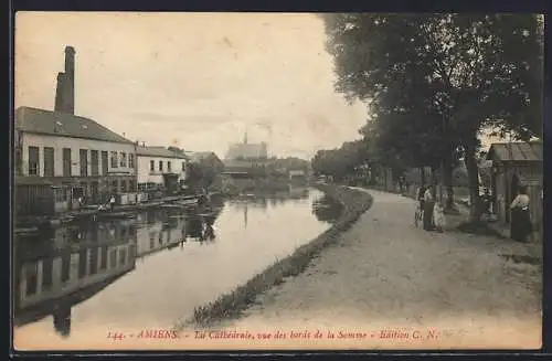 AK Amiens, La Cathédrale, vue des bords de la Somme