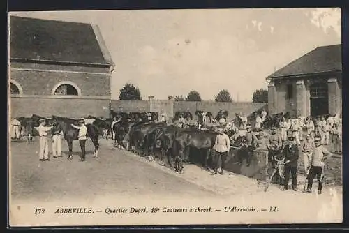 AK Abbeville, Quartier Dupré, 19e Chasseurs à cheval, L`Abreuvoir