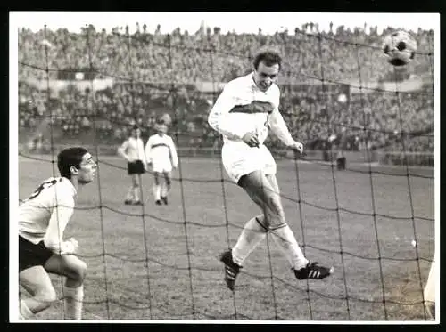 Fotografie Fussball-Bundesliga, VfB Stuttgar vs Borussia Dortmund, 1:1, Peters macht das 1:1