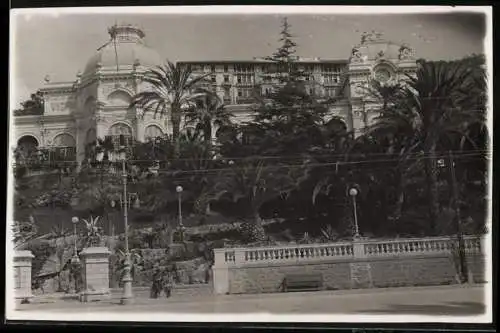 Fotografie unbekannter Fotograf, Ansicht Ospedaletti, Blick zur Villa Sultana