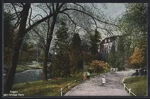 AK Sagan, Im herzoglichen Park