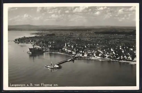 AK Langenargen a. B., Ortsansicht vom Flugzeug aus