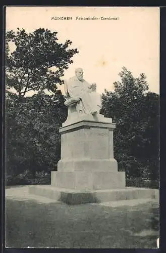 AK München, Maximiliansplatz mit Denkmal