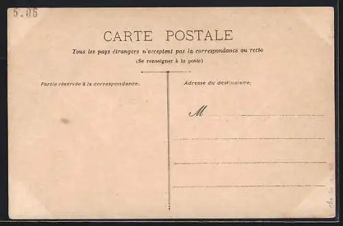 AK Cantine des Cuirassiers, Soldaten der Kavallerie bei der Essensausgabe
