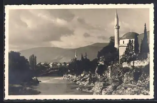 AK Mostar, Moschee mit Flusspartie