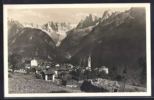 AK Soglio, Ortsansicht mit Sciora und Bondascagruppe
