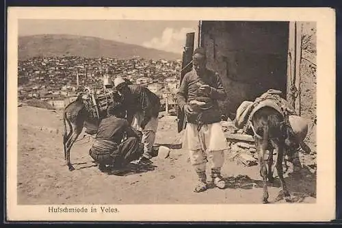 AK Veles, Hufschmiede mit Stadtpanorama