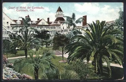 AK Coronado, CA, Court at Hotel del Coronado