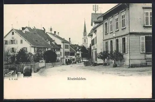 AK Rheinfelden, Strassenpartie mit Blick zur Kirche