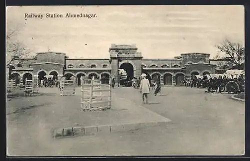 AK Ahmednagar, Railway Station, Bahnhof mit Kutschen