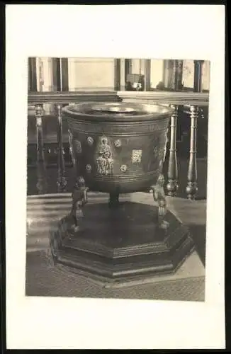 Fotografie Jacobsen, Rendsburg, Ansicht Rendsburg, das Taufbecken in der St. Marienkirche