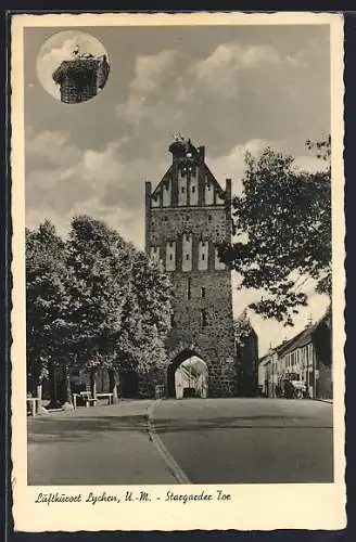 AK Lychen, Stargarder Tor mit brütendem Storchenpaar