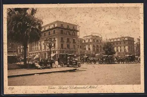 AK Kairo, Continental Hotel mit Strasse und Droschken