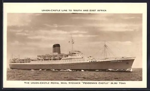 AK Passagierschiff Pendennis Castle auf See, Union-Castle Liner