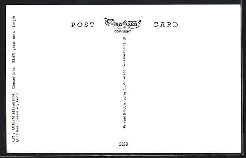 AK Passagierschiff RMS Queen Elizabeth der Cunard Line nahe der Küste