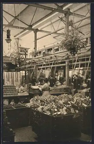 AK Leverkusen, Fabrikarbeiterinnen arbeiten in der Klempnerei d. Farbenfabriken vorm. F. Bayer & Co.