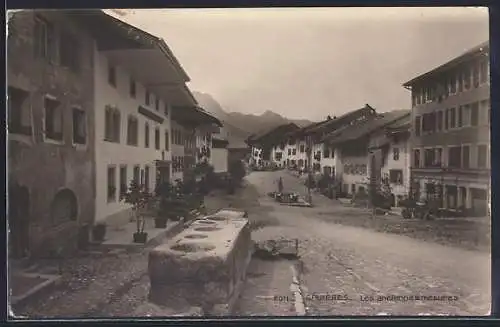 AK Gruyères, les anciennes mesures avec une vue d`ensemble de la rue