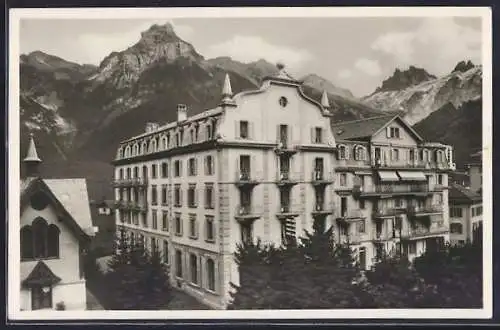 AK Engelberg, Hotel Hess mit Hahnen aus der Vogelschau