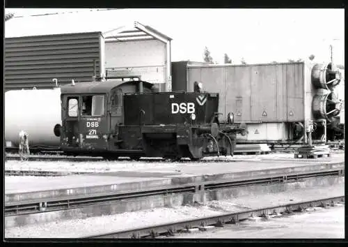 Fotografie Eisenbahn Dänemark, DSB Danske Statsbaner, Diesellok / Lokomotive Nr. 271 im Depot Kopenhagen
