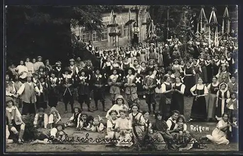 Foto-AK Oetigheim, Volksschauspiel Wilhelm Tell, Menschenmenge in Kostümen