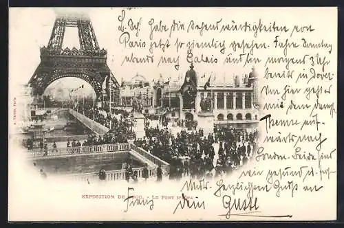AK Paris, Exposition universelle de 1900, Le Pont d`Iena, Personnes et Tour d`Eiffel