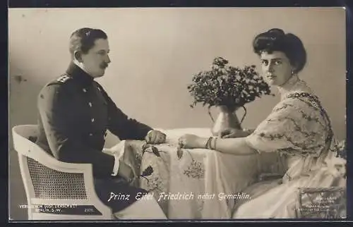 AK Prinz Eitel Friedrich von Preussen und Gemahlin am Tisch