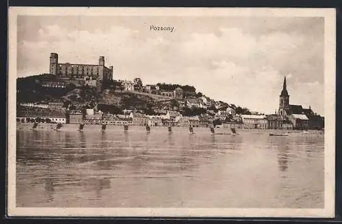 AK Pozsony, Der Schlossberg vom Fluss aus