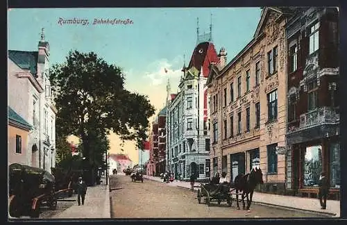 AK Rumburg / Rumburk, Blick in die Bahnhofstrasse mit Hotel Engel