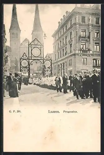 AK Luzern, Prozession vor der Hofkirche