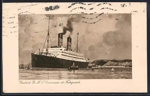AK Fishguard, Passagierschiff R. M. S. Carmania vor der Küste, Cunard Liner
