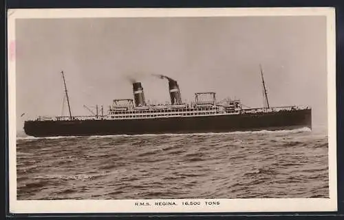 AK Passagierschiff RMS Regina auf hoher See
