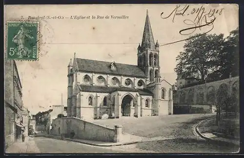 AK Bougival, L`Église et la Rue de Versailles