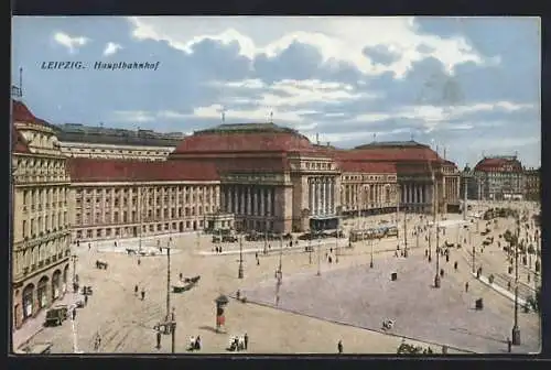 AK Leipzig, Hauptbahnhof mit Leuten und Strassenbahn