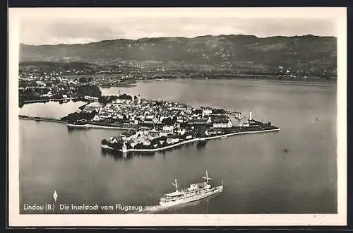 AK Lindau i. Bodensee, Die Inselstadt vom Flugzeug aus