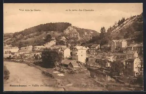 AK Remouchamps, Vallée de l`Amblève, vue vers la Grotte et le ravin des Chantoirs