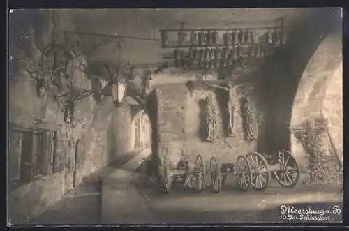 AK Meersburg, Partie mit Kanonen und Glocken auf der Meersburg
