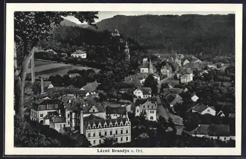 AK Lázne Brandýs n. Orl., Panorama mit Strassenpartie