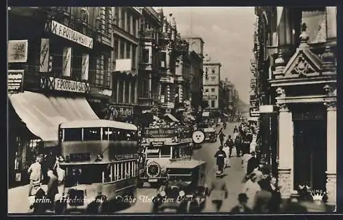 AK Berlin, Friedrichstrasse, Ecke Unter den Linden, Verkehrszene