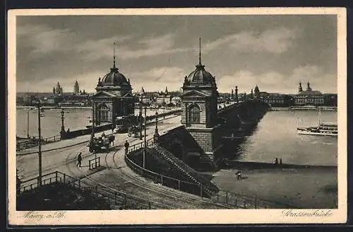 AK Mainz a. Rh., Brücke mit Strassenbahn, Dampfer, Kutschen