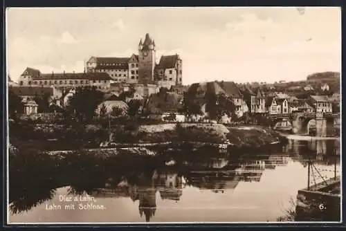 AK Diez a. Lahn, Generalansicht der Stadt mit dem Schloss und der Lahn im Vordergrund