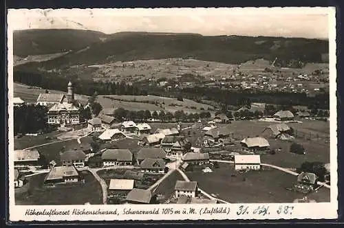 AK Höchenschwand /Schwarzwald, Teilansicht mit Strassenpartie